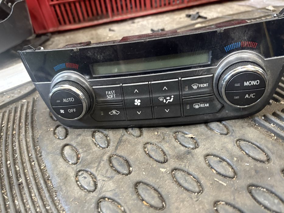 Toyota rav 4 2015 година Управление Климатроник