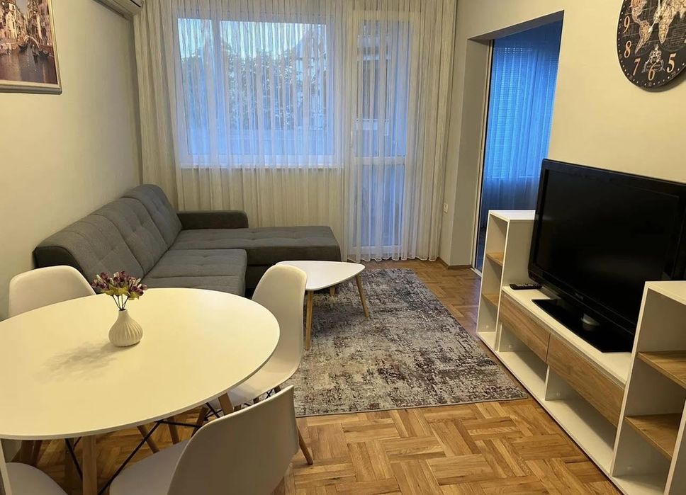 Дава се под наем Тристаен апартамент в Варна, ХЕИ - 71 кв.м за 750 € - Снимка #4