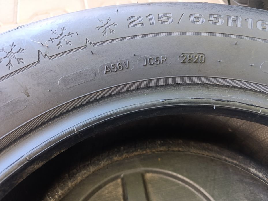 Anvelope de iarnă 215 65 16 Dunlop dot 2020
