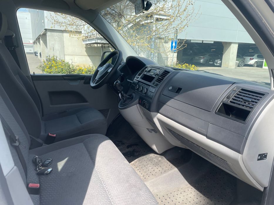 Vânzare Vw Transporter 2.0 TDI 8+1 locuri 7000 euro