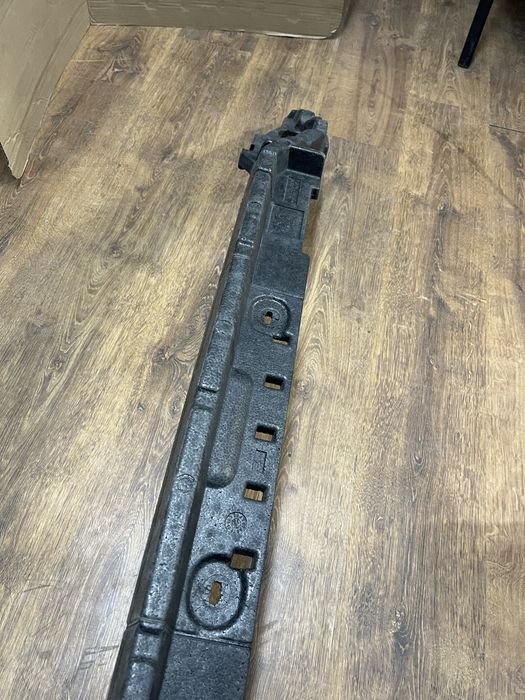 Bara fata Audi A7 C8 4K 2018-2023 completa stare perfecta + burete absorbant soc cod 4K8807095