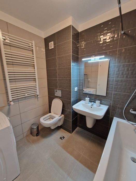 De inchiriat apartament 2 camere zona coresi,parcare,boxa!