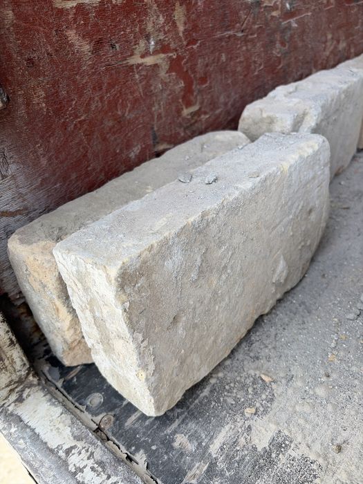 nikalay gʻisht kata razmeri tanlab olib keting narxi boʻlshi 4000 ming