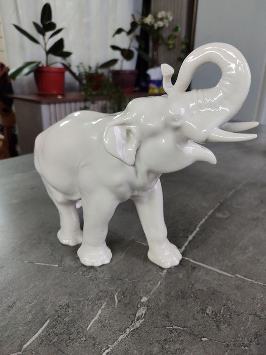 Большой слон лфз фарфор