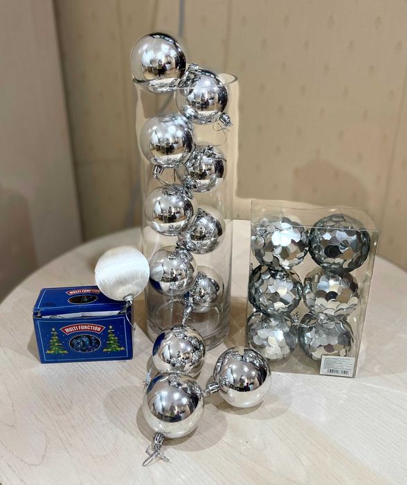 продам гирлянды и елочные украшения