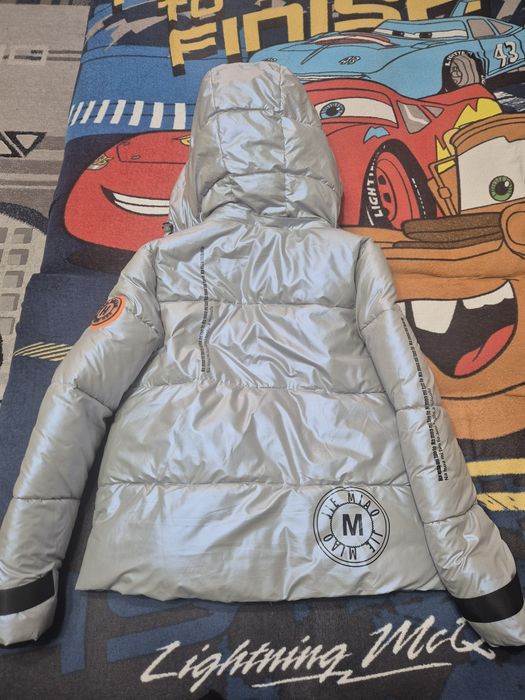 Продам куртки размер s m