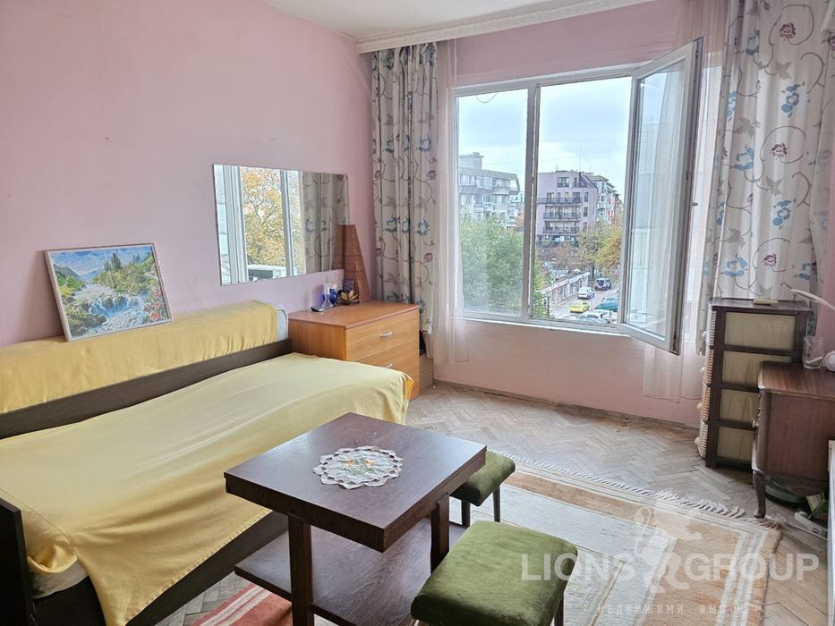 Продава се Тристаен апартамент в Варна, Колхозен пазар - 94 кв.м за 1519 €/кв.м - Снимка #1