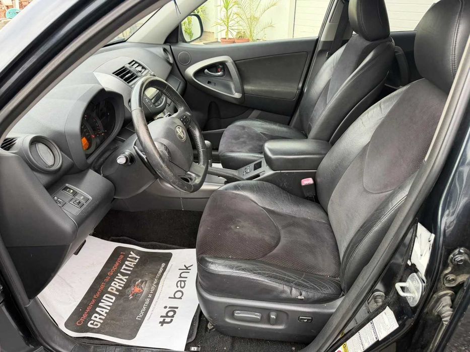 Toyota Rav4 2010г Facelift 2.2 150 кс На Части