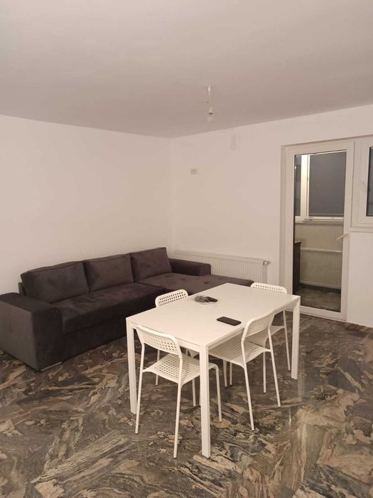 Inchiriez apartament 3 camere bloc nou, proprietar
