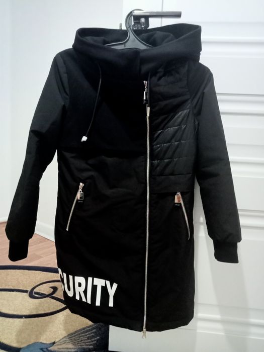 Продам куртка на девочку