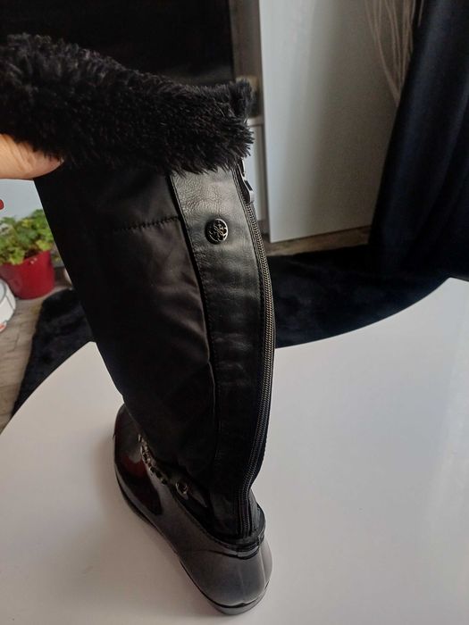 Оригинални ботуши Guess