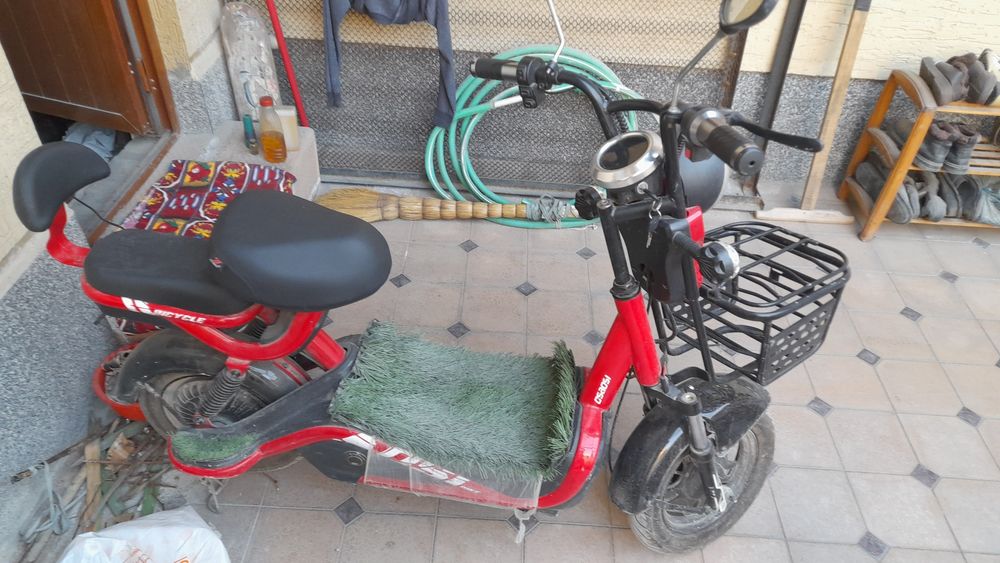 Скутер сотилади холати яхши