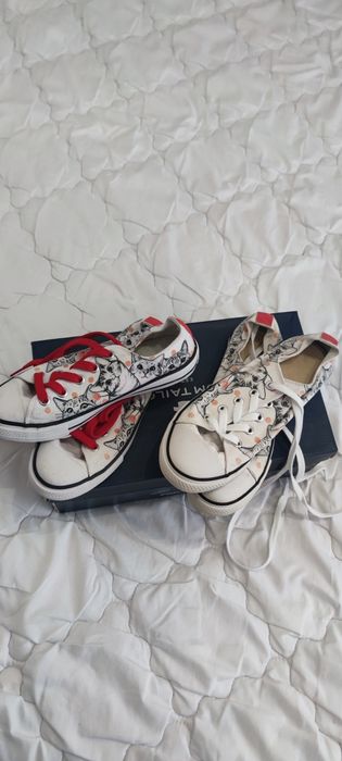 Tenisi pisicuțe mărimea 35 și 37 SET