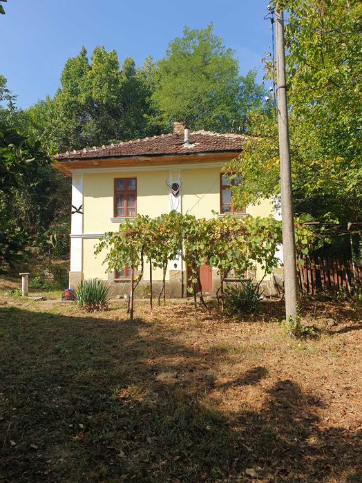 Продава се Къща в Велико Търново, Бузлуджа - 120 кв.м за 276 €/кв.м - Снимка #1