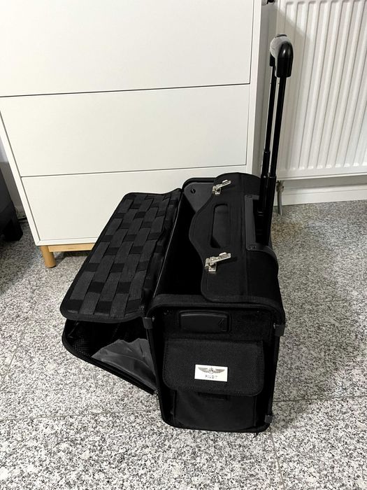 Airline pilot bag