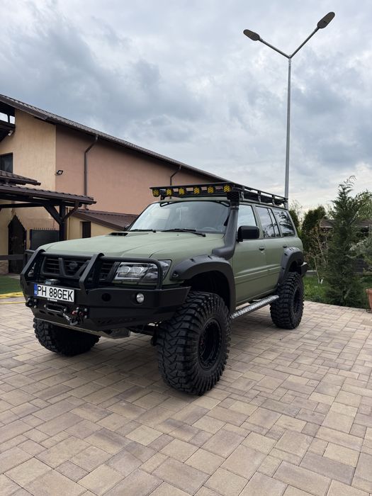 Nissan patol y61 lung autoutilitara 4 locuri