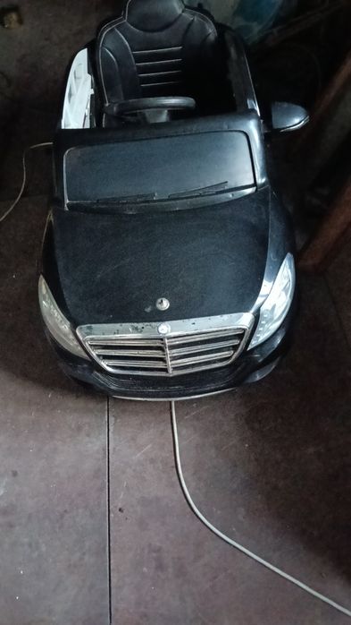 Mașinuță electrica de copii