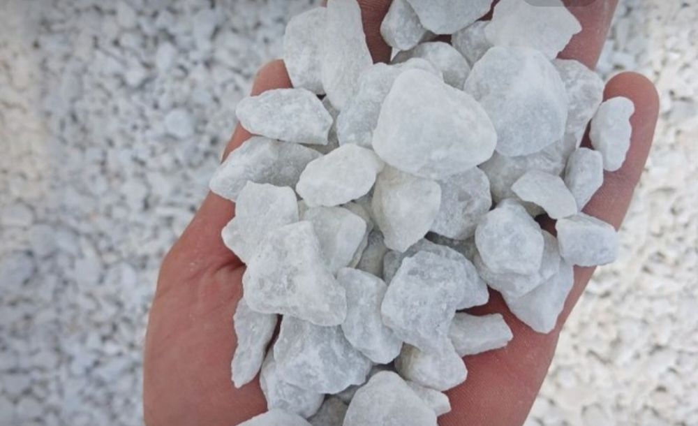 Камень галка крошка белый черный красный