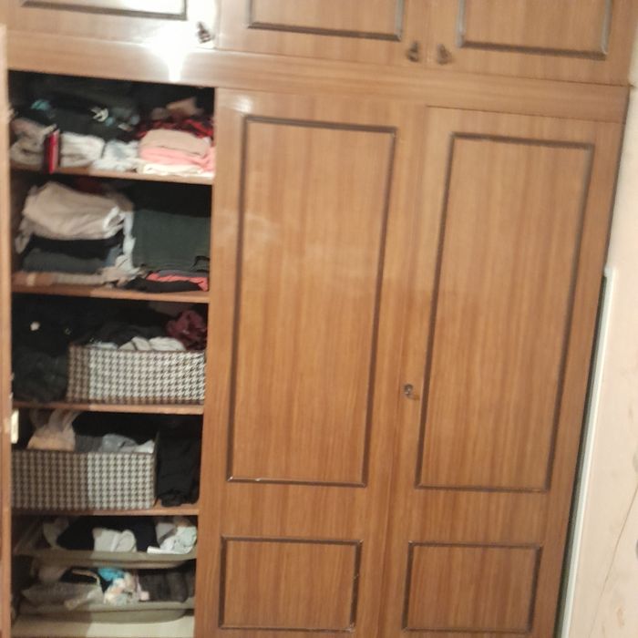 Продам  шкаф.недорого