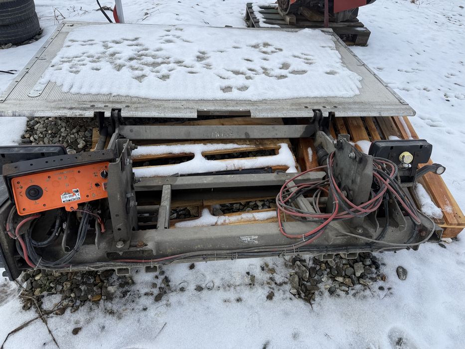 Oblon/ lift hidraulic 24V  de la 7.5T in sus