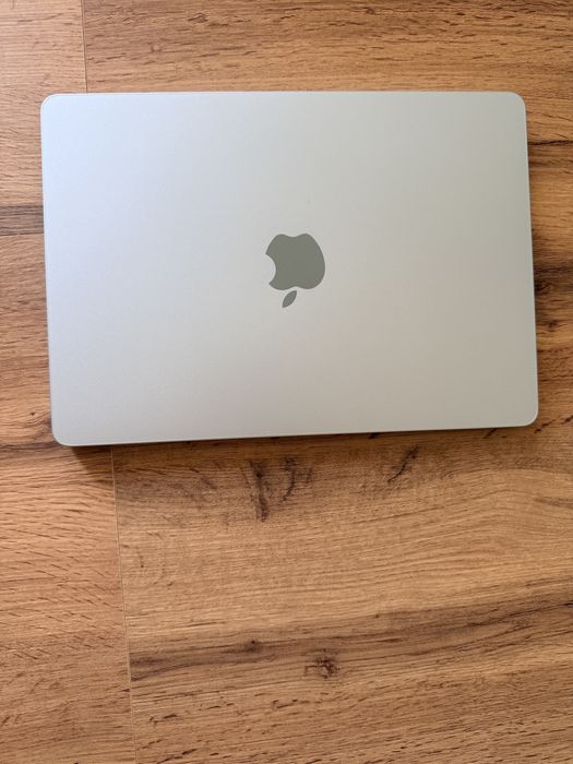 Mac Book 13 M4 2025 года, 256 ssd, 16 gb GPU