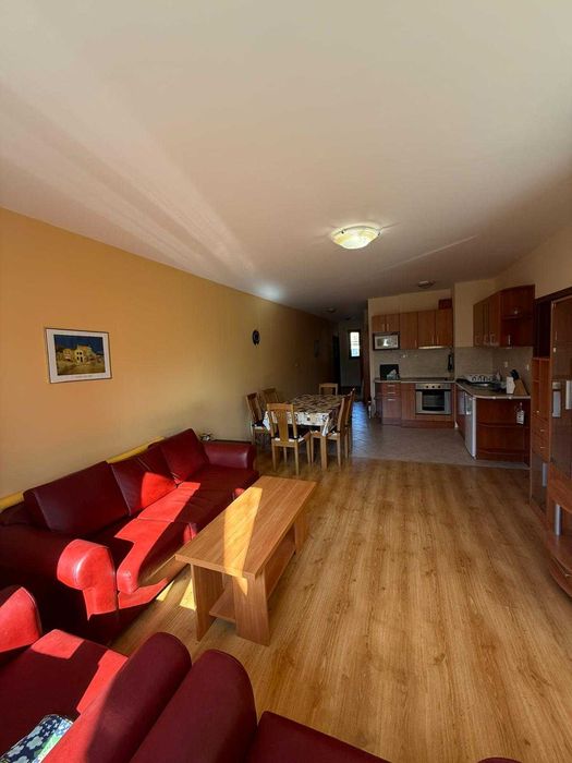 Тристаен апартамент в Обзор