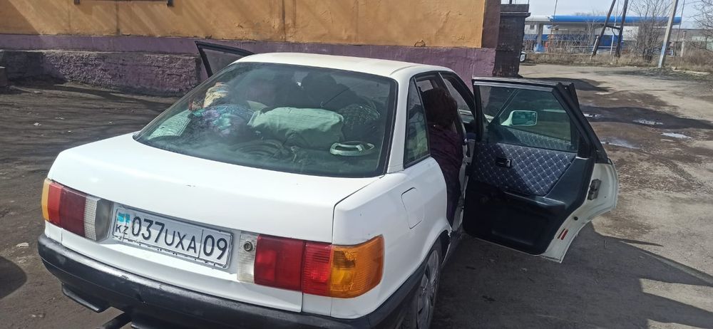 Продам Ауди 80 б3