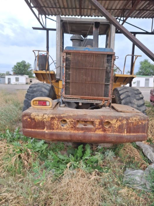 Продам погрузчик 3х кубовый