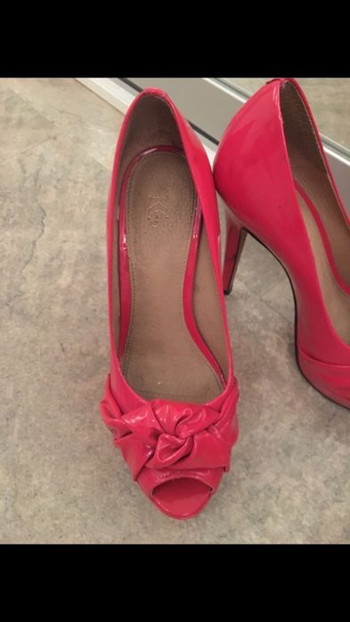 Оригинални розови парти обувки Kurt Geiger