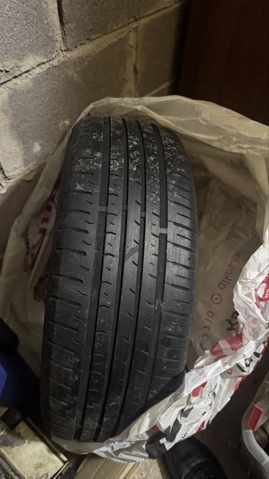 Продам один диск с резиной R16 Hyundai оригинал