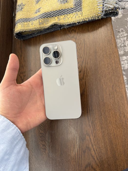 iPhone 15 pro 256gb