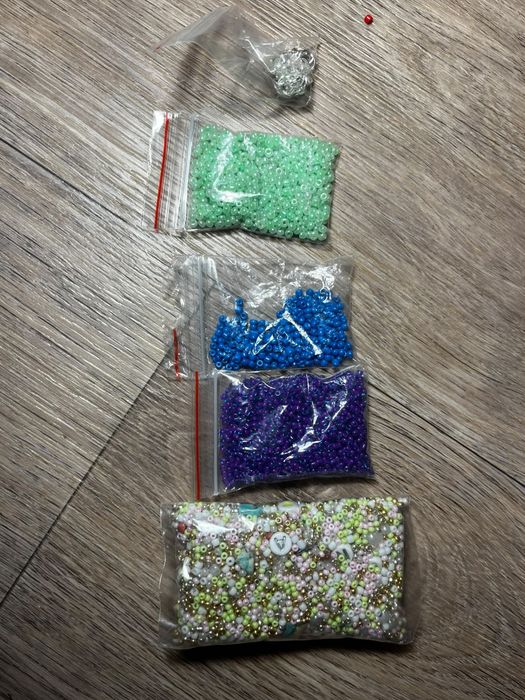 Продам бисер и бусины