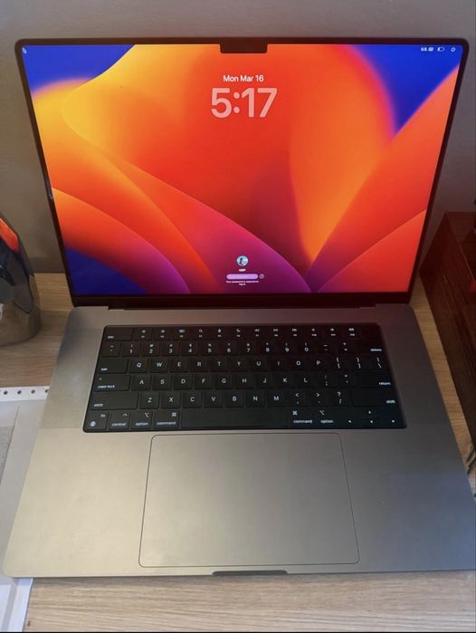 Apple Macbook Pro 16 M1