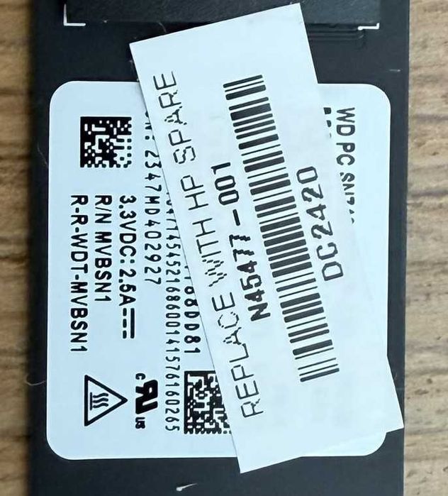 Memorie SSD Western Digital PCE-I 4.0 & SSD Samsung EVO 860 SATA III
