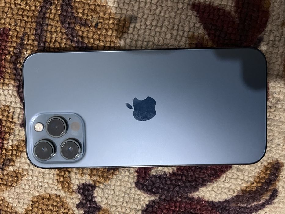 Продам IPhone 12 pro max