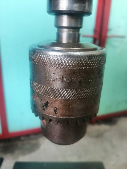 Настолна бормашина einhell