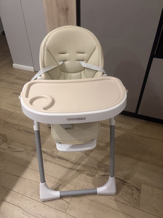 Scaun de masa bebelusi