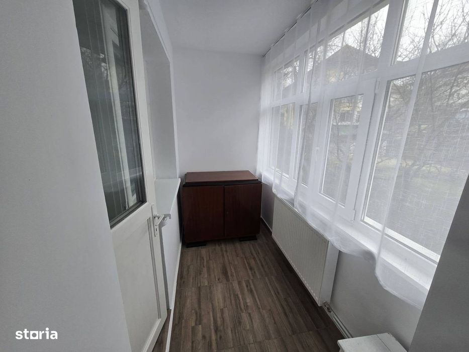 Prima inchiriere! Apartament renovat de 3 camere, COPOU-UAIC
