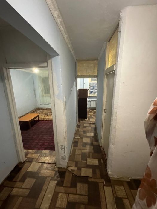 Срочно 1х 4микрарайоне вдоль дороги Прадаётся