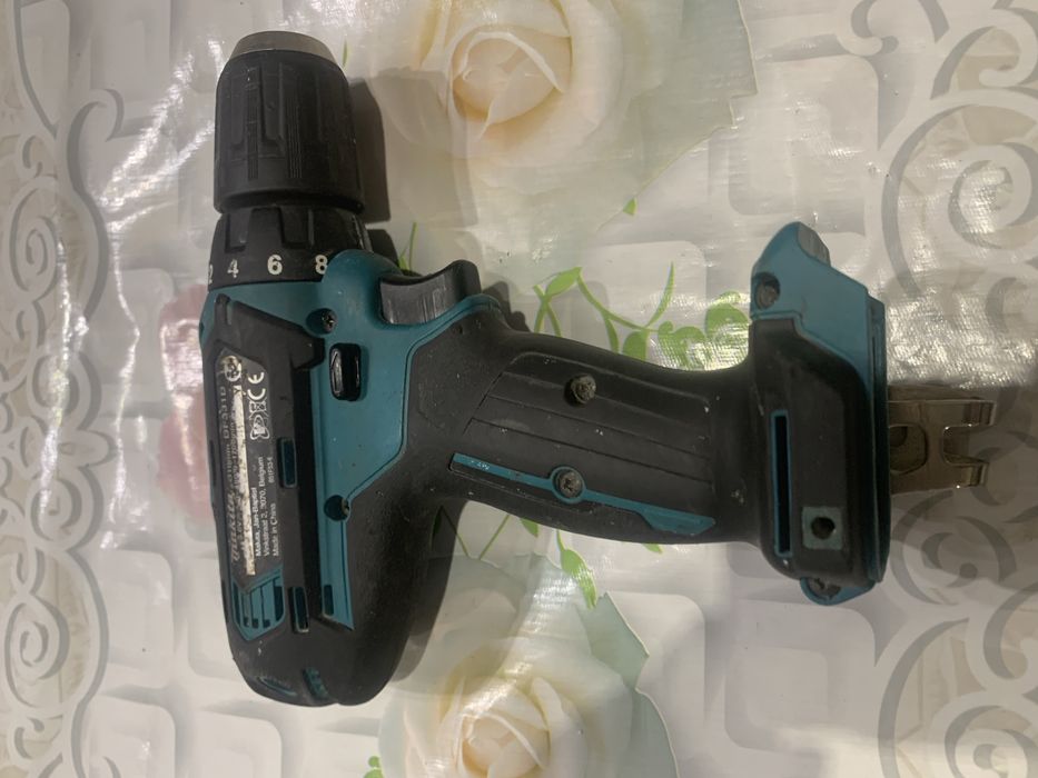 Makita DF331D/ двускоростен винтоверт