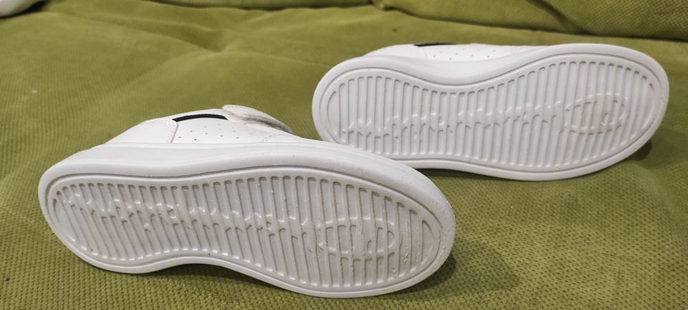 Обувки Champion и маратонки Adidas за деца 31 номер цената е за двата