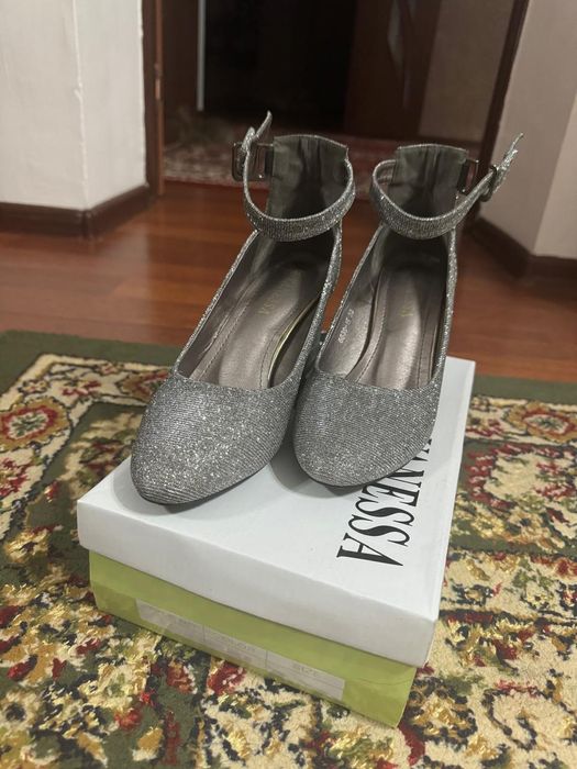 Продам летние туфли