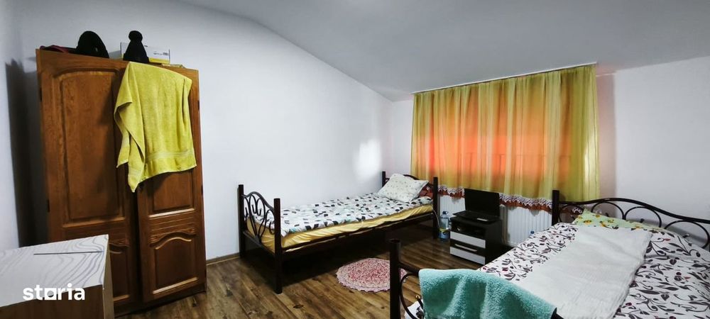 De inchiriat casa cu 6 camere in Cristesti