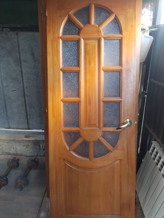 Продам двери межкомнатные