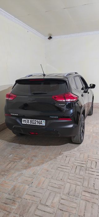 Tracker primer qora 2023  sotiladi yoki barter