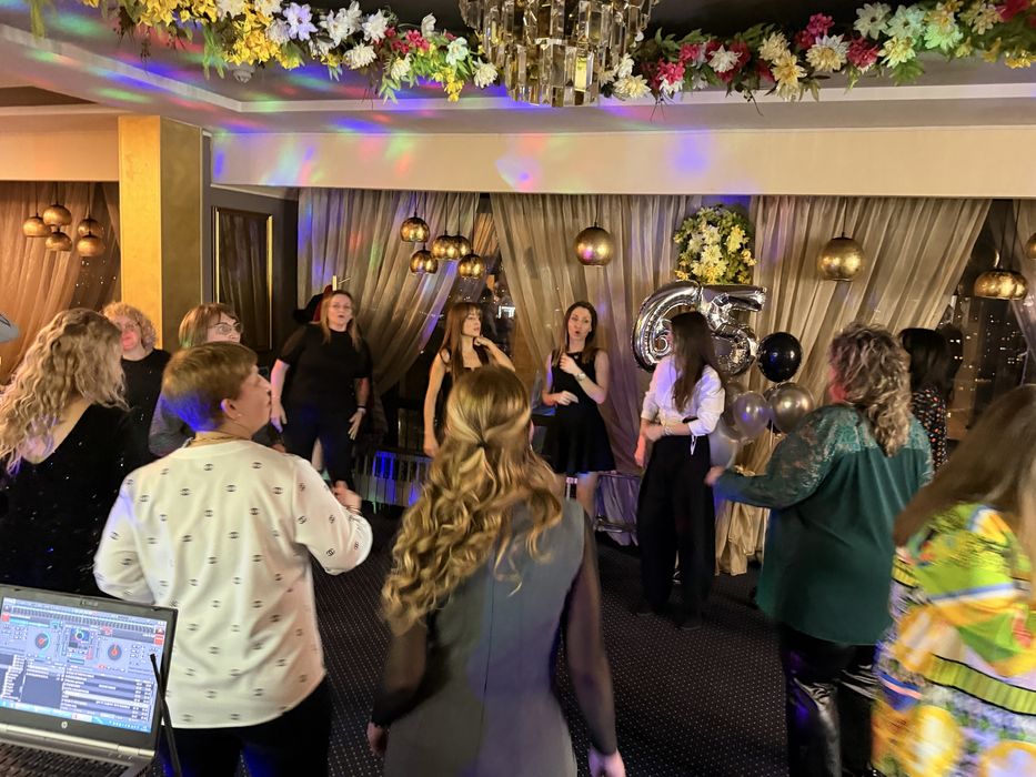 DJ за Вашия празник!