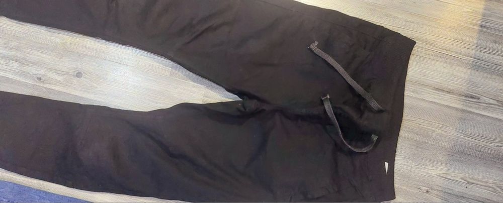 Дънки нови на  Cropp