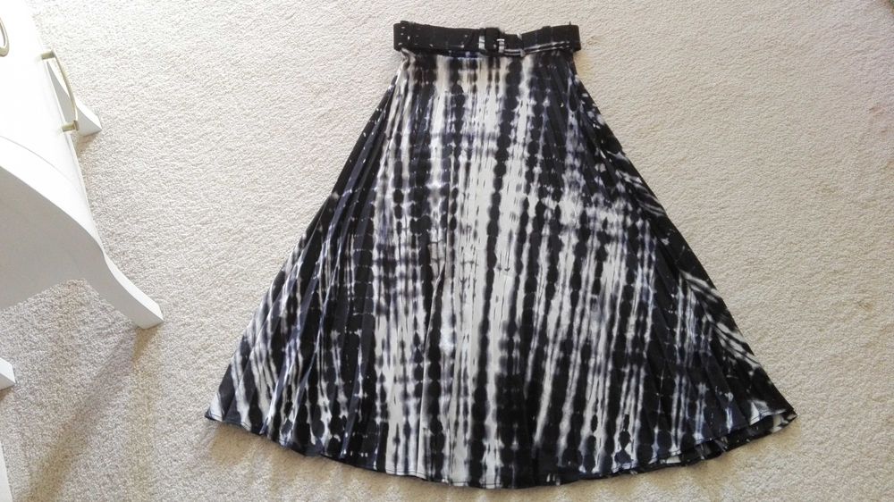 ZARA плисирана пола