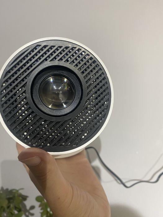 Проектор для домашнего кинотеатра