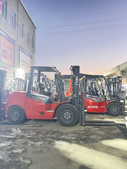 Вилочный погрузчик "HELI" 3 тонна 3-4.5 метра